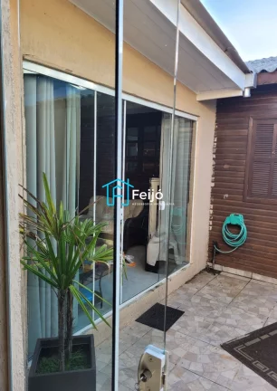 Imagem Casa 2 dormitórios no Bairro Ponta Grossa
