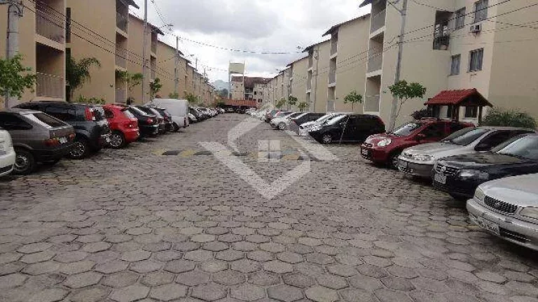 Imagem Apartamento em Inhoaíba com 2 Quartos, Condomínio Clube