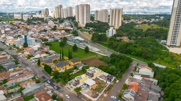 Imagem Sobrado 3 quartos com churrasqueira próximo Positivo