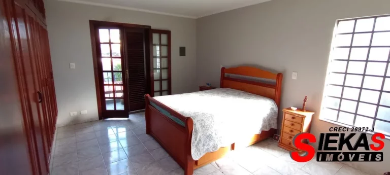 Imagem Casa à venda em São Paulo-SP, Vila Santana: 3 quartos, 1 suíte, 2 salas, 2 banheiros, 186m² de área!