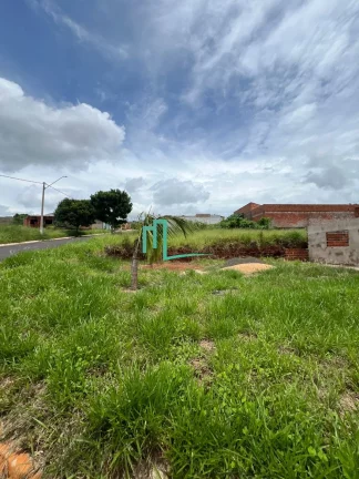 Imagem VENDE-SE TERRENO DE ESQUINA COM CONSTRUÇÃO INICIADA EM PATROCINIO PAULISTA - SP