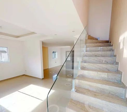 Imagem Sobrado no Residencial Azaléia no Pinheirinho - 3 Quartos - R$680mil
