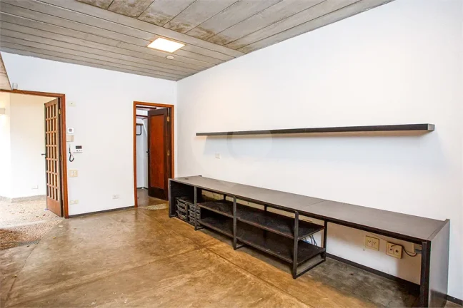 Imagem Casa para alugar com 4 quartos, sendo 2 suítes, em Alto de Pinheiros, São Paulo - SP