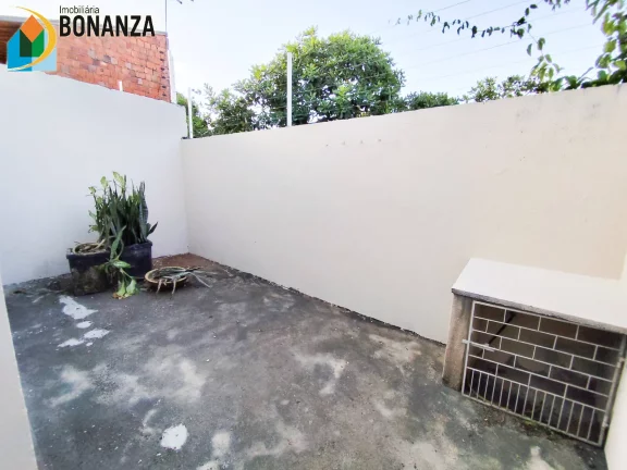 Imagem Casa com 02 quartos para Alugar em Maranguape