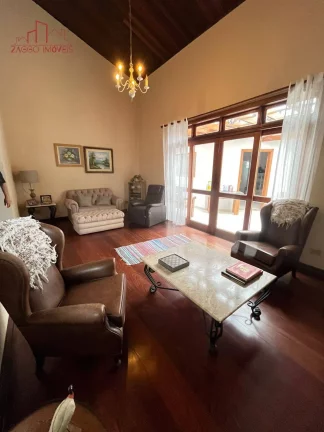 Imagem Belíssimo casa no horto do ypê - 2 suítes - 420 m²