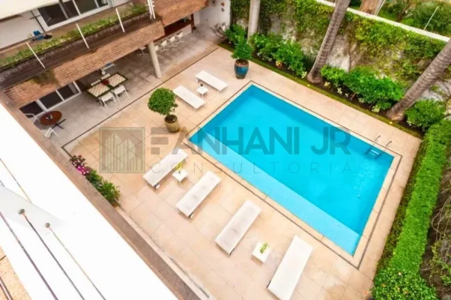 Imagem Casa magnifica à venda no Jardim Europa, São Paulo-SP: 5 quartos, 5 suítes, 6 salas, 10 banheiros, 12 vagas, 1.460m²!