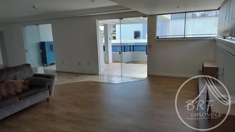 Imagem Vendo Cobertura em Estreito Fpolis SC, três Dormitórios/suíte/piscina