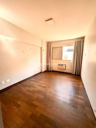 Imagem Um apartamento impecável, espaçoso e cheio de luz natural, localizado em uma das regiões mais des...