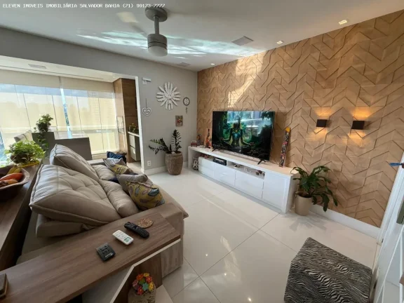 Imagem APARTAMENTO DE ALTO PADRÃO, COMPLETAMENTE REFORMADO E PRONTO PARA MORAR. NO PLATNO COM DUAS SUITES E GABINETE INFRA E DUAS VAGAS VISTA VERDE