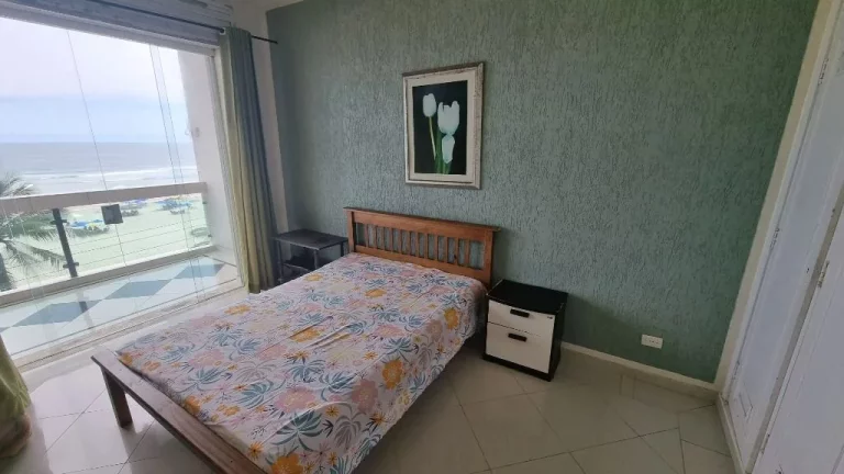 Imagem ÓTIMO APTO FRENTE TOTAL AO MAR NA PRAIA DE PITANGUEIRAS, 1 DORM. 1 VAGA DE GARAGEM.