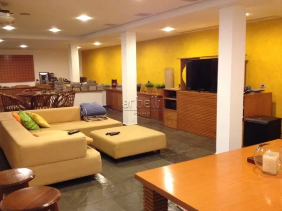 Imagem Sobrado com 383 metros quadrados de área útil, com 3 dormitórios sendo 3 suítes, 1 suíte com cl...