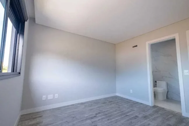 Imagem Casa com 4 dormitórios sendo 3 suítes e 2 vagas - Rio Tavares, Florianópolis/SC