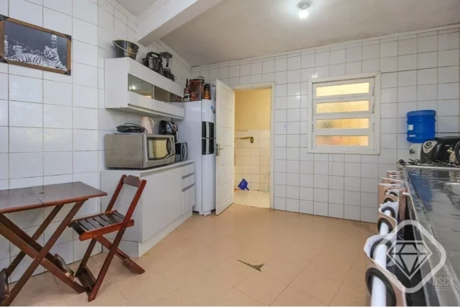 Imagem Casa com 3 dormitórios, pátio, terraço e churrasqueira no Residencial Horizontal Juca Batista

Es...
