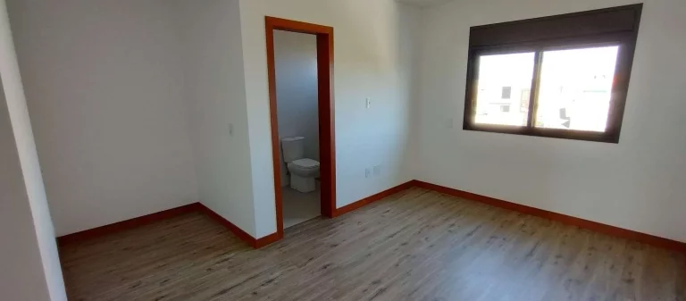 Imagem Casa à Venda, Lindo Sobrado Geminado, 03 Suítes, 163 m2, Financiável, no Jardim Campeche, Florianópolis/SC