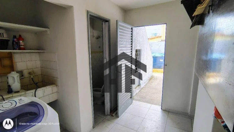 Imagem Casa de 284m² à venda, com 5 quartos (2 suítes), localizada no Cordeiro, Recife - Pernambuco.