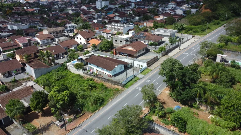 Imagem Terreno à venda em Joinville, Aceita Permuta