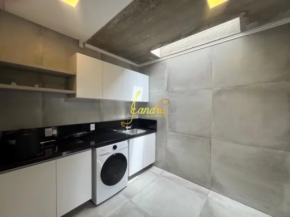 Imagem Sobrado no Centro de Xangri-la com 05 dormitórios com piscina