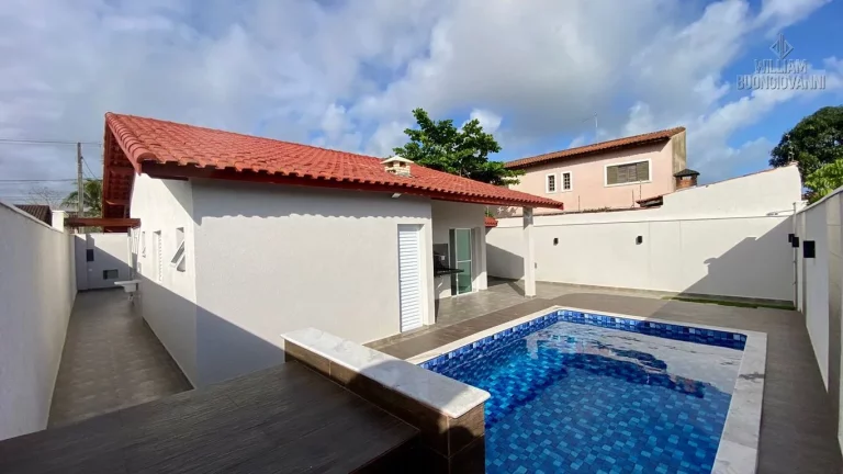 Imagem Belíssima casa ampla com piscina em Itanhaém á venda
