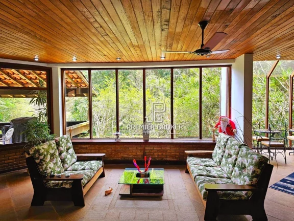Imagem Casa à venda, 298 m² por R$ 2.250.000,00 - Albuquerque - Teresópolis/RJ