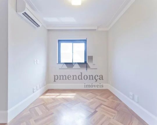 Imagem Apartamento Duplex reformado na rua Alagoas, 285 m2