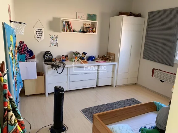 Imagem Casa em Condomínio à venda em Aldeia da Mata com 246m² 3 suítes, 4 vagas