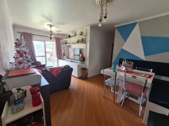 Imagem Ótima Localização - Apartamento Andar Baixo de 3 dormitórios (1 suíte) e 2 vagas na Vila Esperança a 3min do Metrô