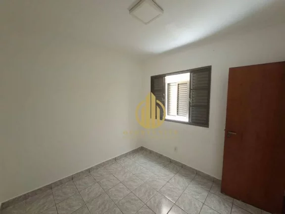 Imagem Casa para locação com dormitórios na zona leste.