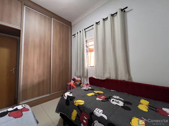 Imagem Casa Térrea à Venda no Afonso Queiroz em Patos de Minas – 3 Quartos e Churrasqueira