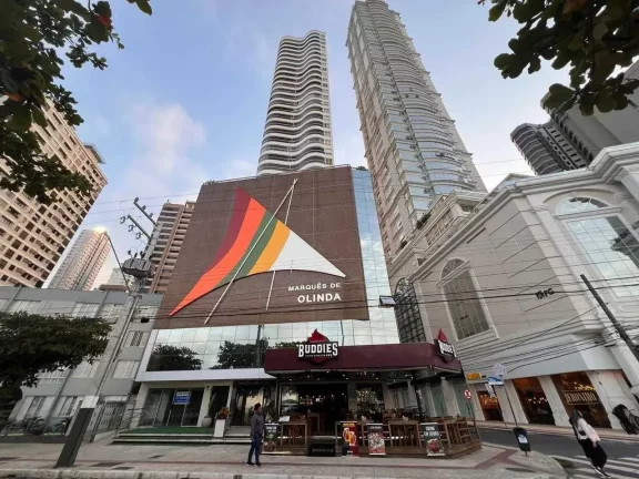 Imagem Apartamento frente mar com 3 suítes e 4 vagas de garagem em Balneário Camboriú