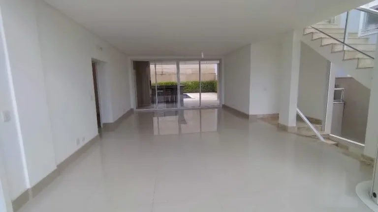 Imagem Casa Alphaville - 470 M², 4 Dorms, 4 Suítes, 2 Salas, 6 Vagas, Aquecimento Solar, Piscina, Terraço, Despensa, Área Gourmet, Depósito, Escritório.