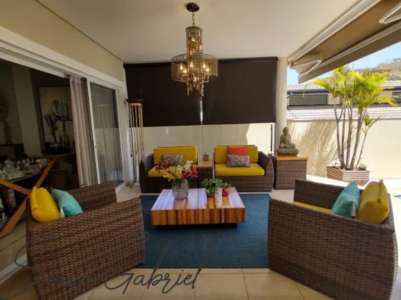 Imagem Luxuosa casa em condomínio à venda em Condomínio Terras de Vinhedo, Vinhedo-SP: 4 quartos, 4 suítes, 3 salas, 6 banheiros, 4 vagas de garagem, 560m². Imagem Luxuosa casa em condomínio à venda em Condomínio Terras de Vinhedo, Vinhedo-SP: 4 quartos, 4 suítes, 3 salas, 6 banheiros, 4 vagas de garagem, 560m².