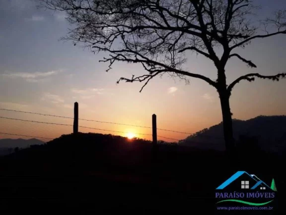 Imagem Paraíso na Serra da Mantiqueira: Chácara completa com vista espetacular!