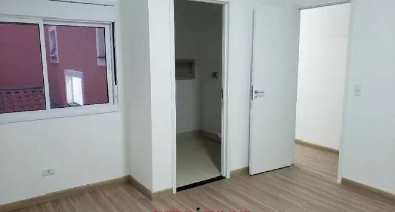 Imagem Sobrado Maravilhoso com 170 m² 3 Dormitorios 3 Suítes e 4 Vagas de Garagem