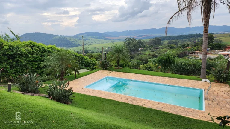 Imagem Maravilhosa Chacara na cidade de Atibaia - 3 dormitórios, piscina, espaço gourmet e 1000m² de terreno.