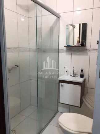 Imagem São 2 Casas 4 cômodos com suíte e 5 cômodos 1 banheiro, 2 vagas, na Vila Homero Thon, Santo André-SP