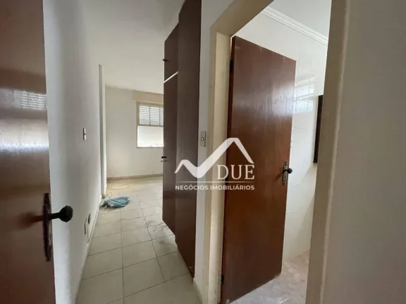 Imagem APARTAMENTO NA PONTA DA PRAIA 3 DORMITÓRIOS MAIS UMA SUÍTE VISTA LIVRE