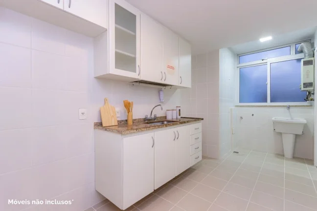 Imagem Apartamento Copacabana - 99M², 2 Dorms, 1 Suíte, 2 Vagas Demarcadas, Varanda, Piscina, Quadra, Salão de Festas e Jogos, Piscina, Academia, Playground.