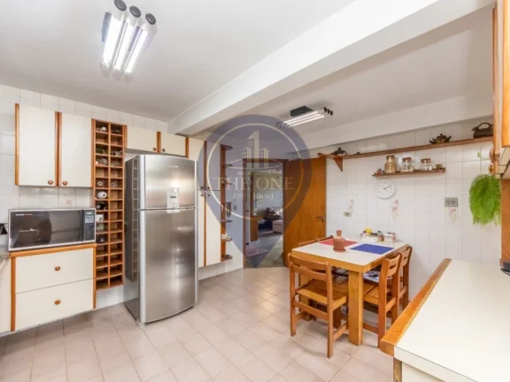 Imagem Imperdível: Apartamento de 4 quartos e 1 suíte na Vila Mariana, SP, com 168m² e vaga de garagem.