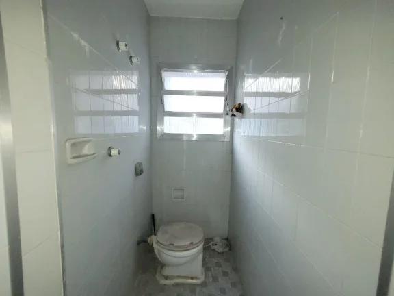 Imagem ASTÚRIAS - LOCALIZAÇÃO PRIVILEGIADA, UMA QUADRA DA PRAIA, AMPLO APARTAMENTO COM 100 M² ÚTEIS, GARAGEM DEMARCADA NO PRÉDIO, SERVIÇO DE PRAIA.