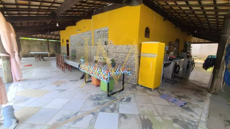 Casa com excelente lote no bairro Petrópolis