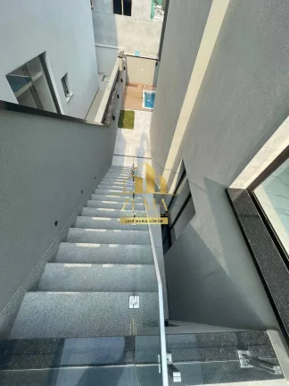 Imagem Sobrado em Condomínio,03 Sts (01 master),306m2 Constr.,Piscina,Alto Padrão