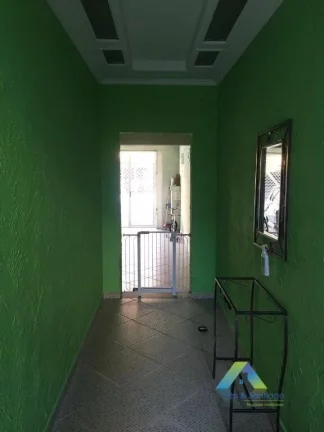 Imagem Lindo sobrado com acabamento moderno, 3 dormitórios, 2 vagas, edicula com localização privilegiada fácil acesso a comércios e principais avenidas.