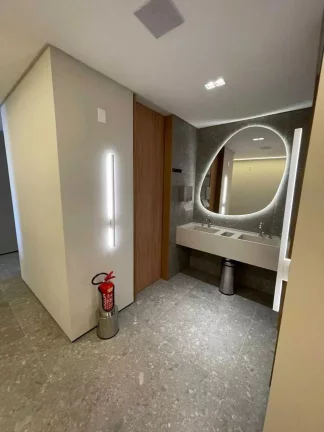 Imagem Apartamento com 3 suítes sendo 1 demi e 3 vagas de garagem no Centro de Balneário Camboriú/SC