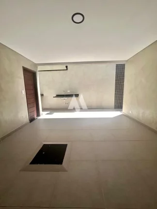 Imagem Casa à venda com 2 dormitórios e Acabamento Requintado no bairro da Ponta da Praia em Santos/SP
