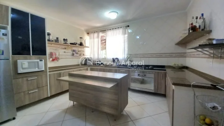 Imagem Linda casa em uma região de muito verde e tranquilidade, bolsão de chácaras perto da entrada de V...
