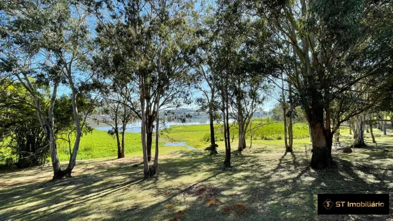 Imagem Lindo terreno de 1.000m² - Condomínio com Acesso a Represa em Atibaia/SP!