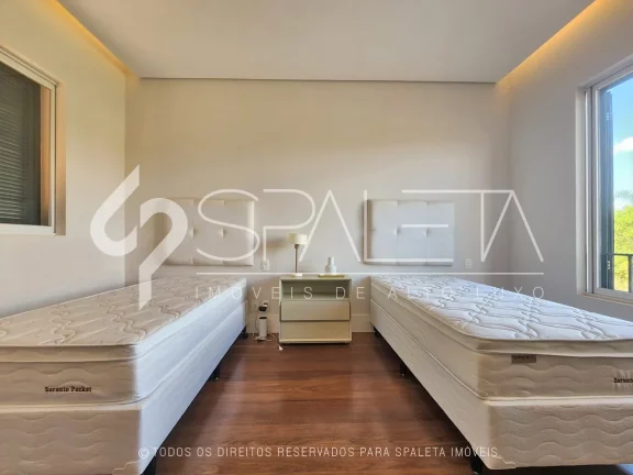 Imagem Linda residência com arquitetura toscana à venda no Boulevard da Fazenda da Grama