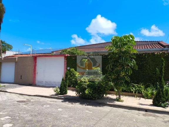 Imagem Casa térrea, 2 Dormitórios + Edícula, Praia Centro, Itanhaém-SP