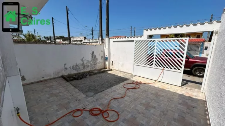 Imagem Oportunidade em Itanhaém  Sobrado a apenas 700m da praia