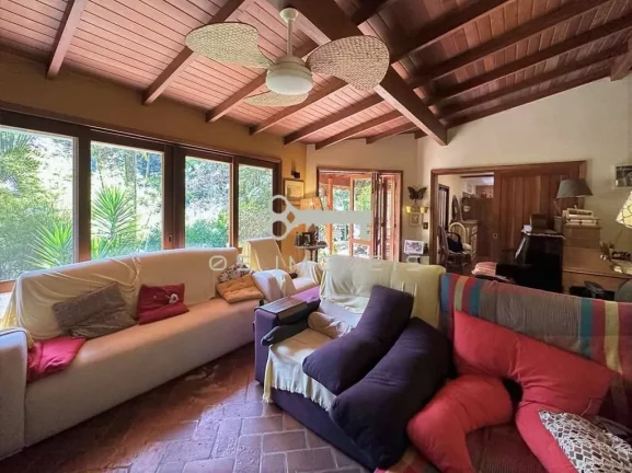 Imagem Grande casa na Fazendinha Granja Viana com 4 dorms/1suíte, piscina, gourmet